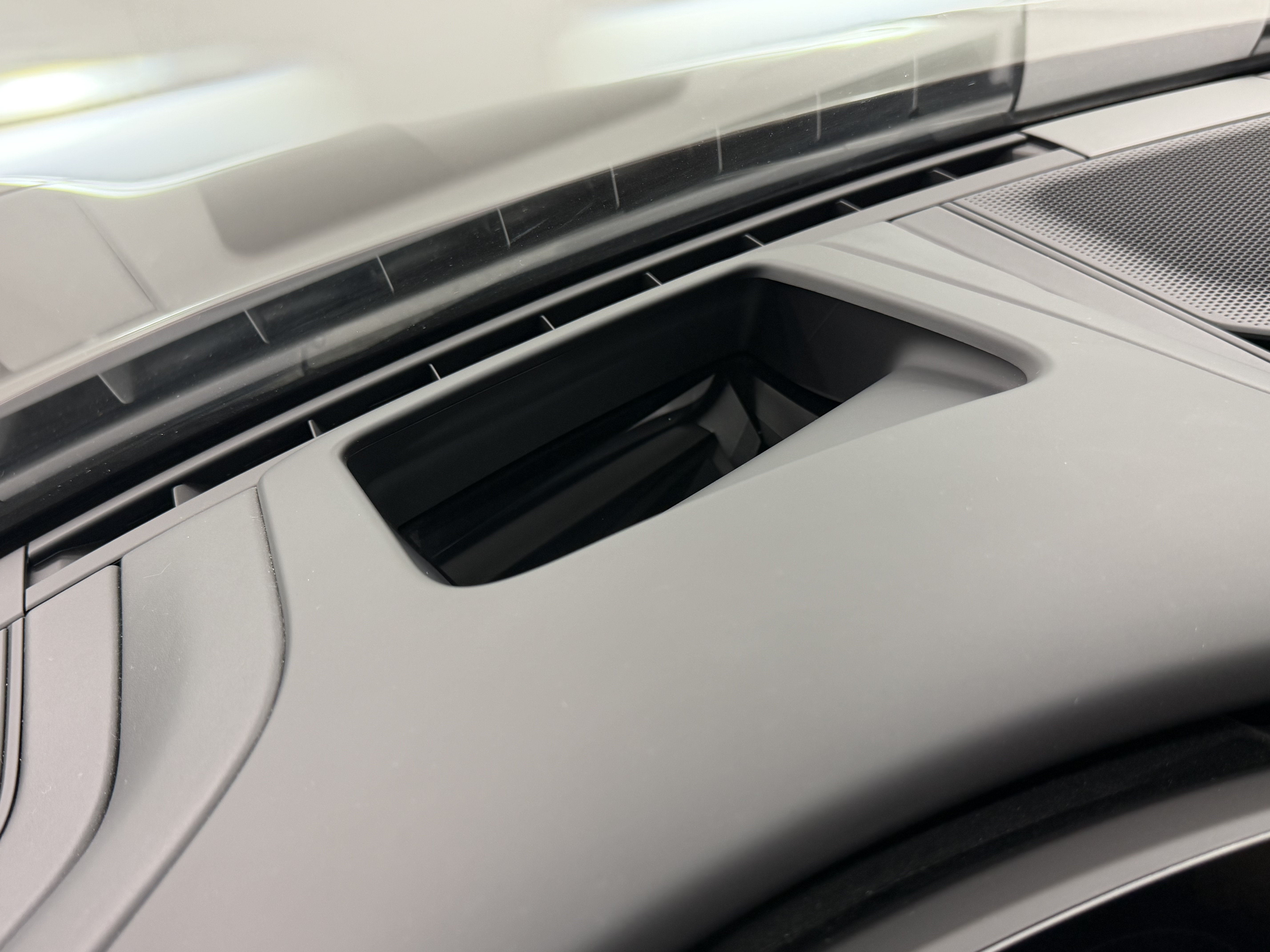 Used 2021 Porsche Taycan Turbo S AWD/4WD image 57