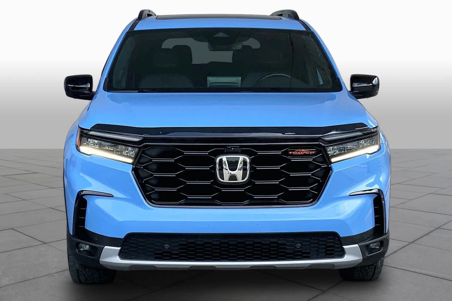 Used 2024 Honda Pilot TrailSport image 4