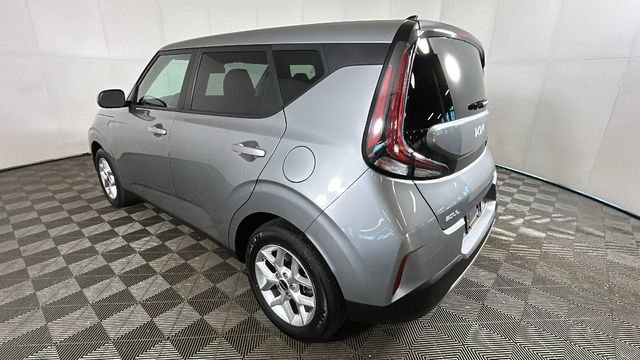 Used 2024 Kia Soul LX w/ Option Group 015 FWD image 5