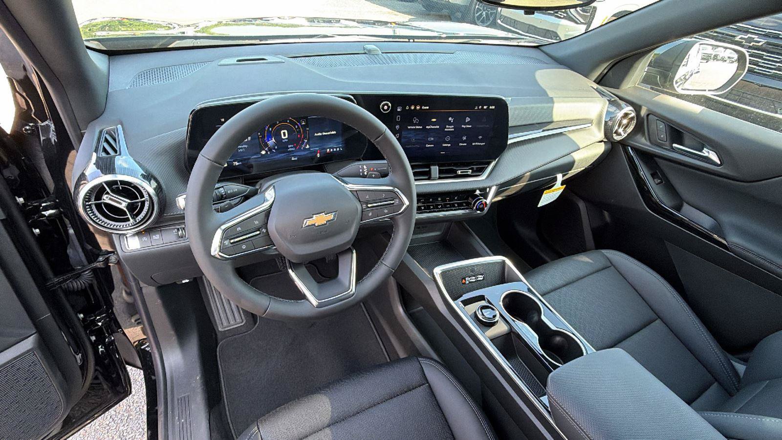New 2026 Chevrolet Equinox LT w/ Convenience Package II FWD image 19