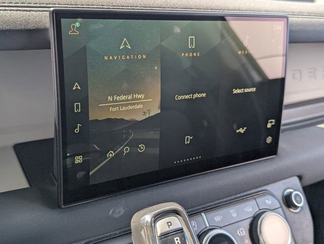 Used 2023 Land Rover Defender 130 X-Dynamic SE image 28