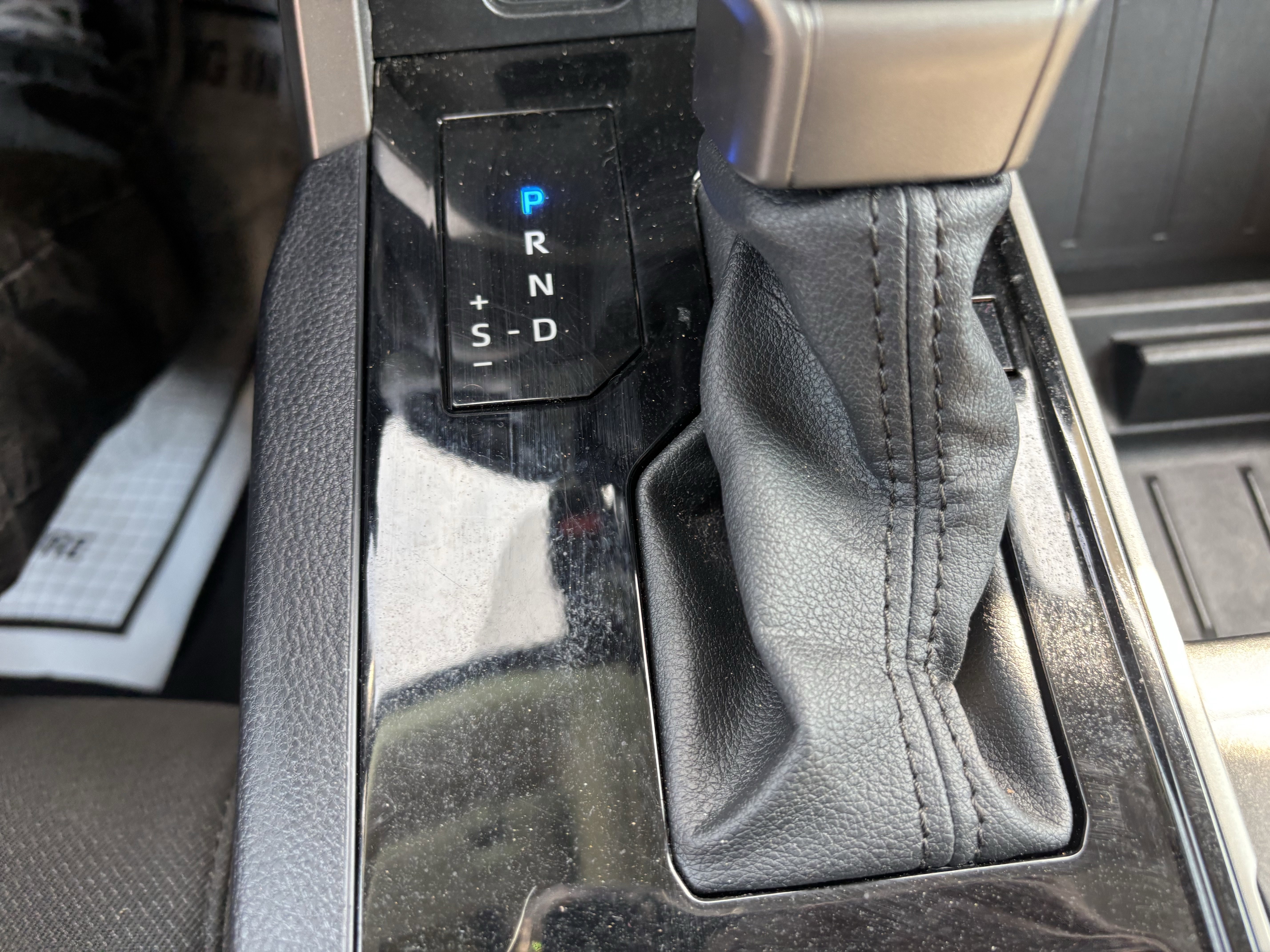 Used 2024 Toyota Tundra SR5 AWD/4WD image 32