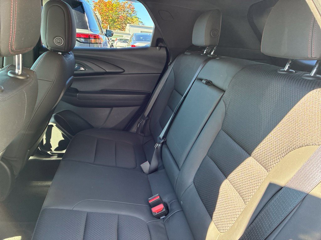 Used 2023 Chevrolet TrailBlazer RS AWD/4WD image 23