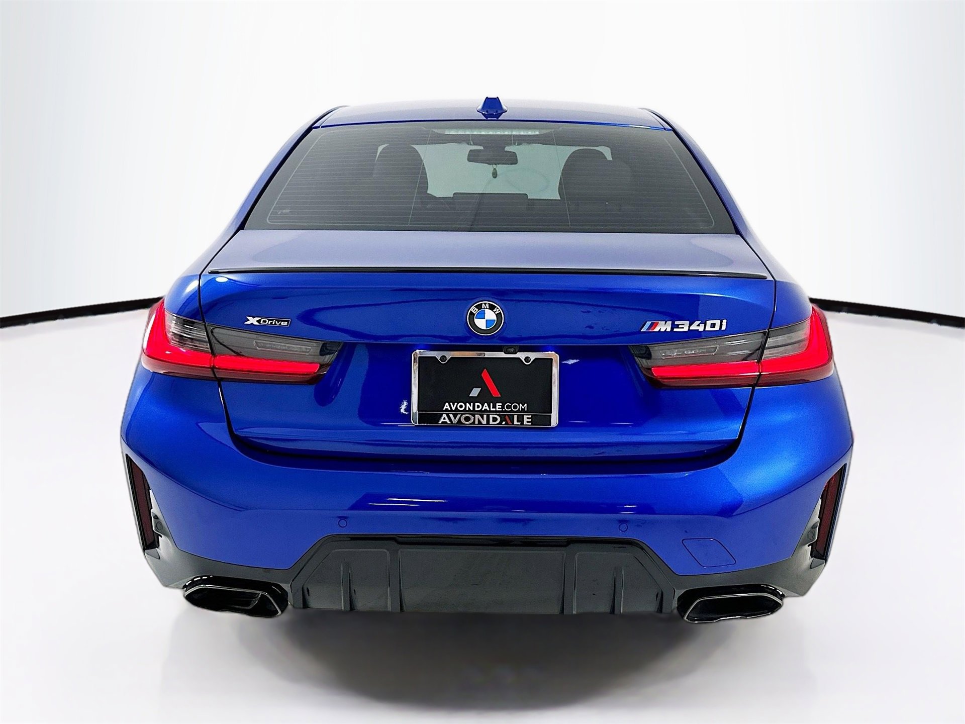 Used 2025 BMW M340i xDrive w/ Premium Package image 7