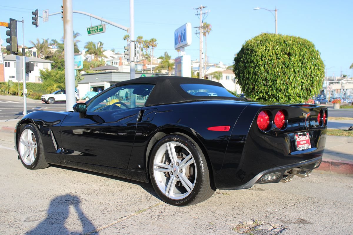 Used 2009 Chevrolet Corvette Convertible RWD image 3