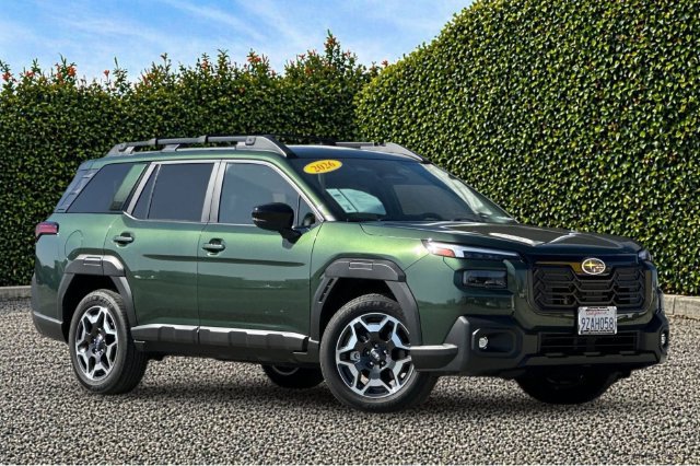 Used 2026 Subaru Outback Touring AWD/4WD image 2