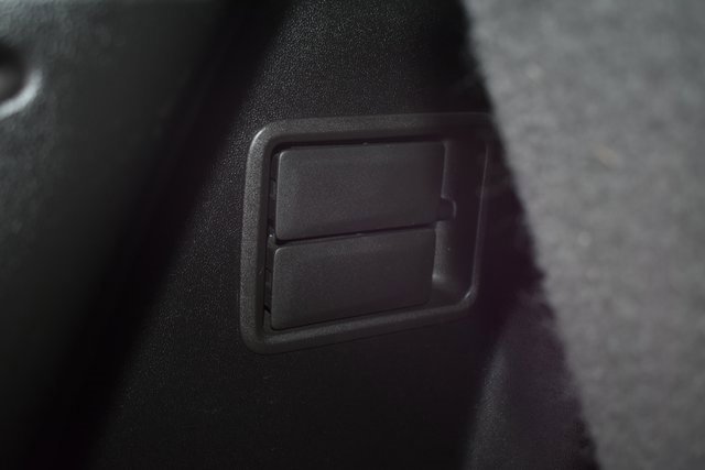 Used 2018 GMC Acadia SLT w/ LPO, Black Accent Package image 41