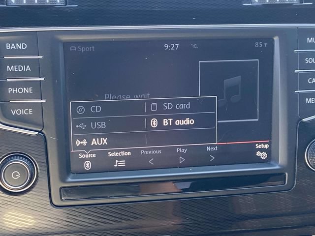 Used 2017 Volkswagen Golf 4-Door FWD image 24