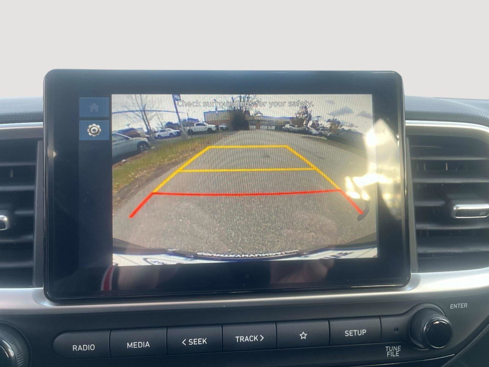 Used 2026 Hyundai Venue SE FWD image 24