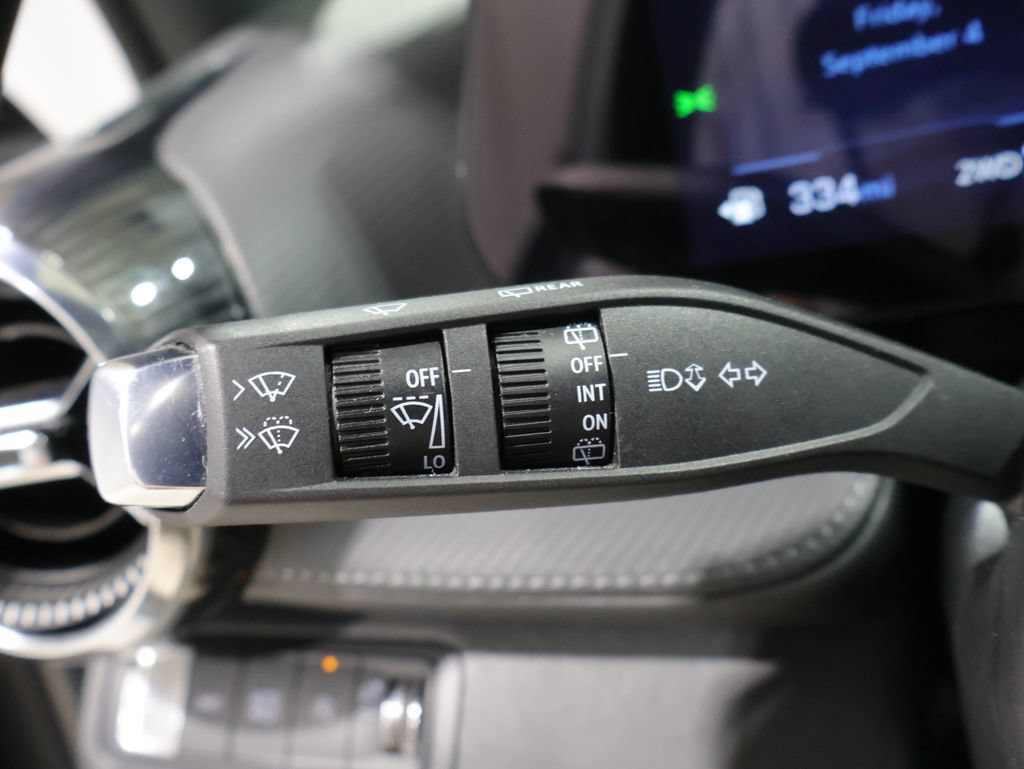 Used 2025 Chevrolet Equinox LT AWD/4WD image 36
