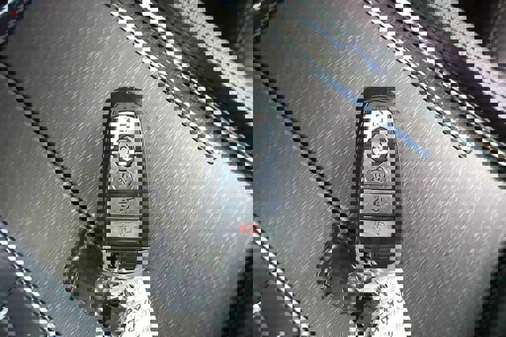 Certified 2024 Ford Expedition Limited image 21