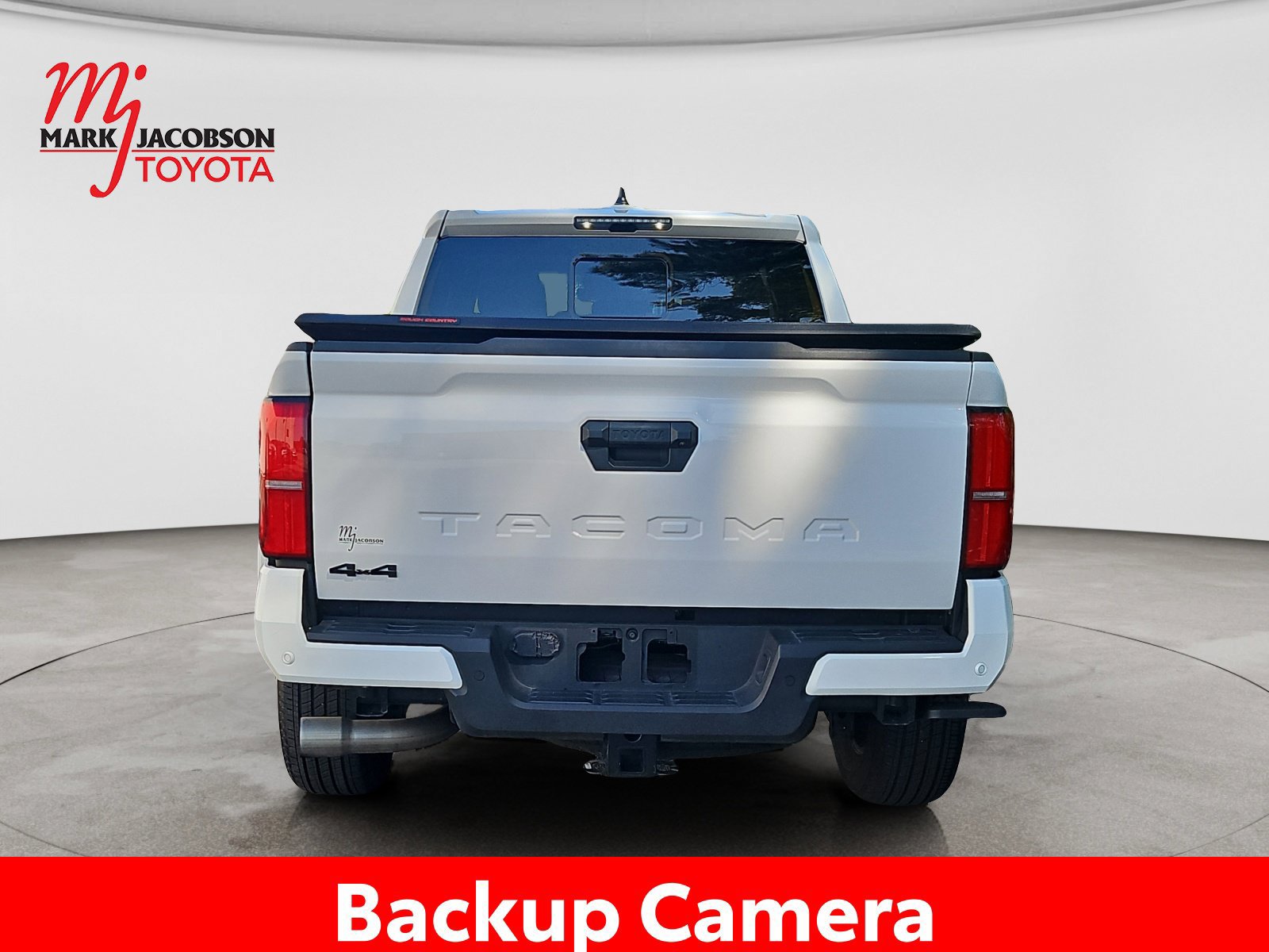 Used 2024 Toyota Tacoma TRD Sport w/ TRD Sport Upgrade Package AWD/4WD image 11