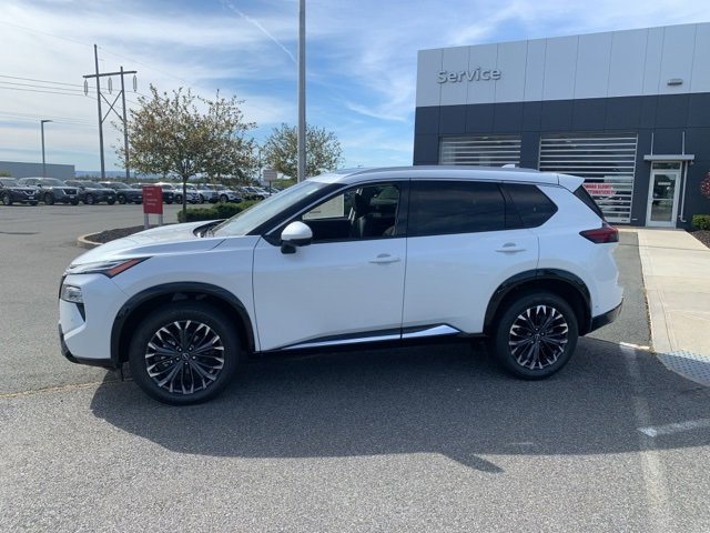 New 2026 Nissan Rogue Platinum image 4