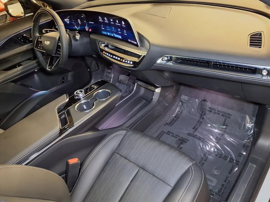 Certified 2026 Cadillac Lyriq Luxury image 25