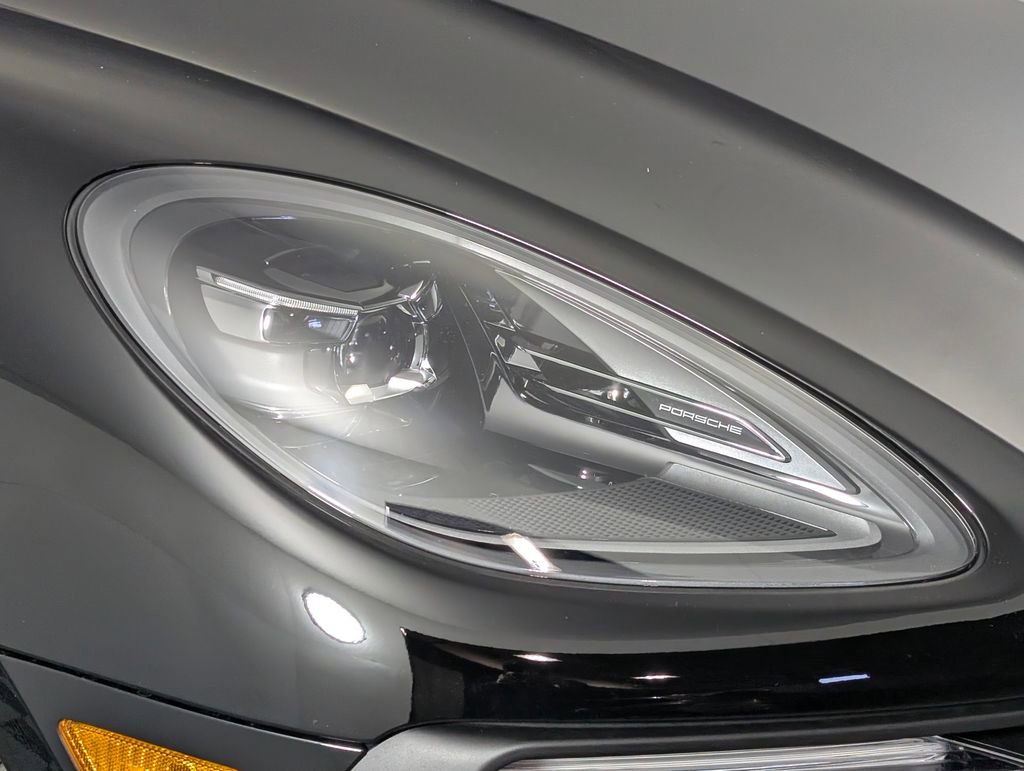 New 2026 Porsche Macan S image 15