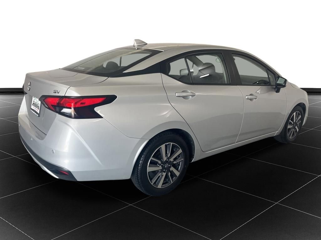 Used 2023 Nissan Versa SV FWD image 5