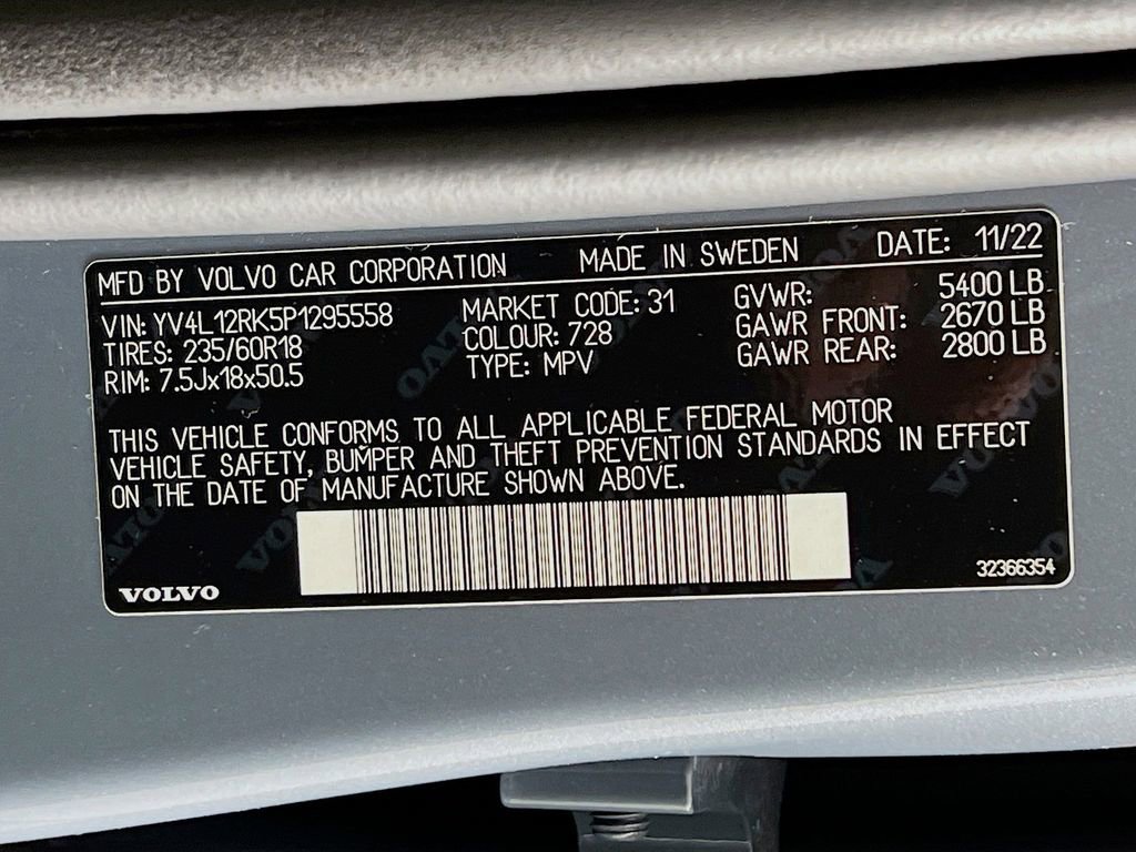 Used 2023 Volvo XC60 B5 Core AWD/4WD image 32