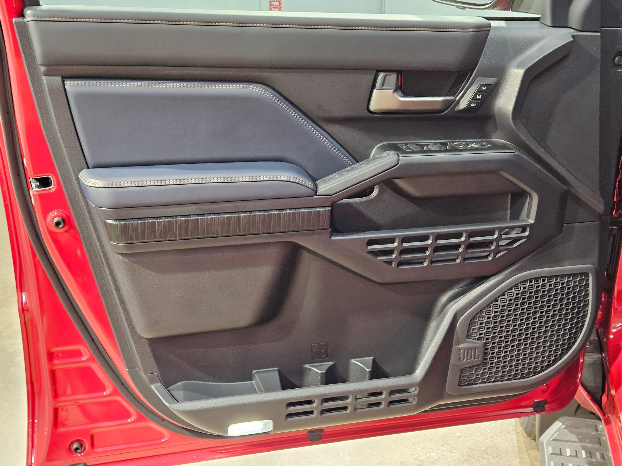 New 2026 Toyota 4Runner 4WD image 11