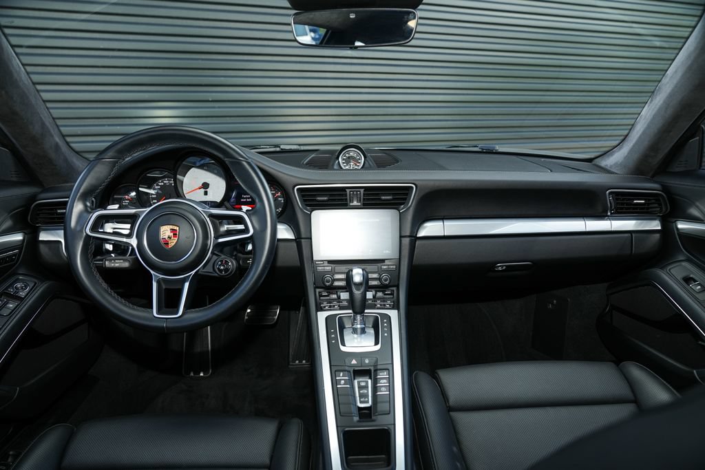 Certified 2018 Porsche 911 Carrera S RWD image 23