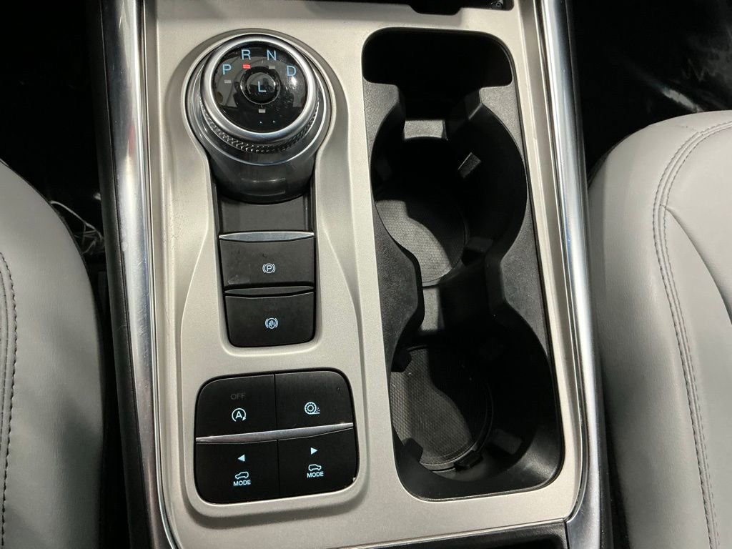 Used 2021 Ford Explorer XLT w/ Equipment Group 202A image 9