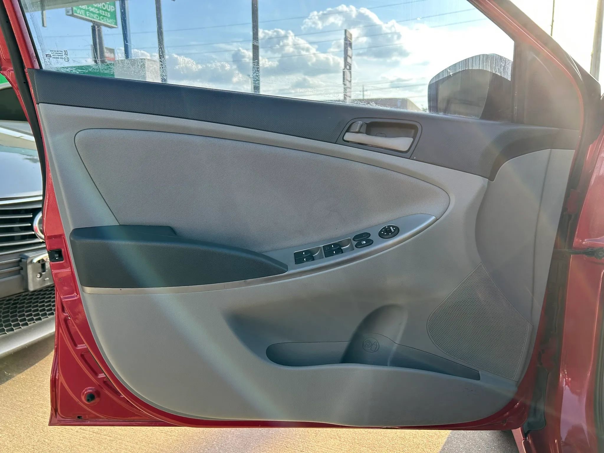 Used 2017 Hyundai Accent SE FWD image 12