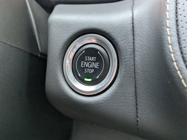 Used 2024 GMC Yukon XL SLT image 31