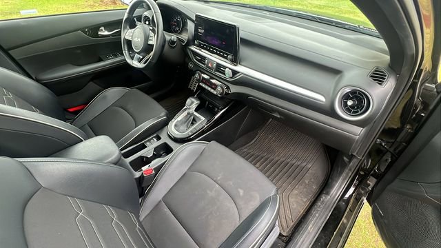 Used 2023 Kia Forte GT-Line w/ GT-Line Premium Package image 13