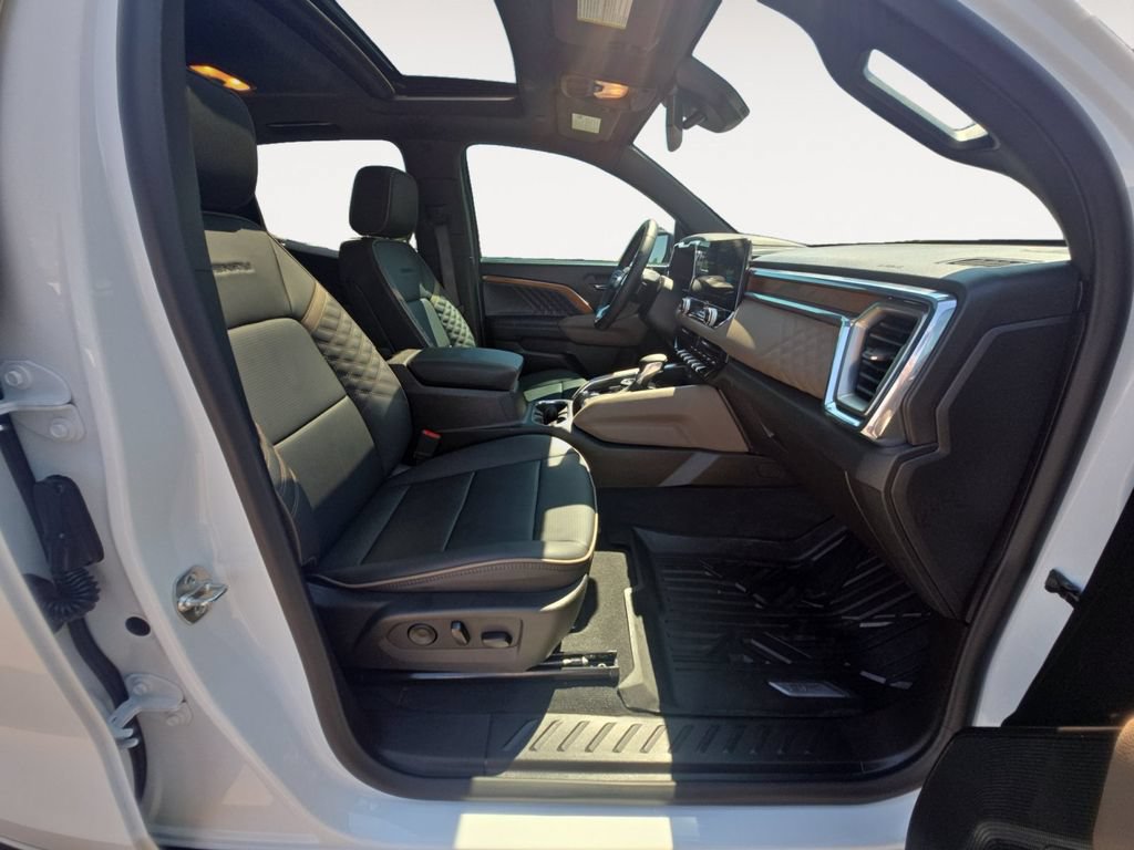 Certified 2025 GMC Canyon Denali AWD/4WD image 15