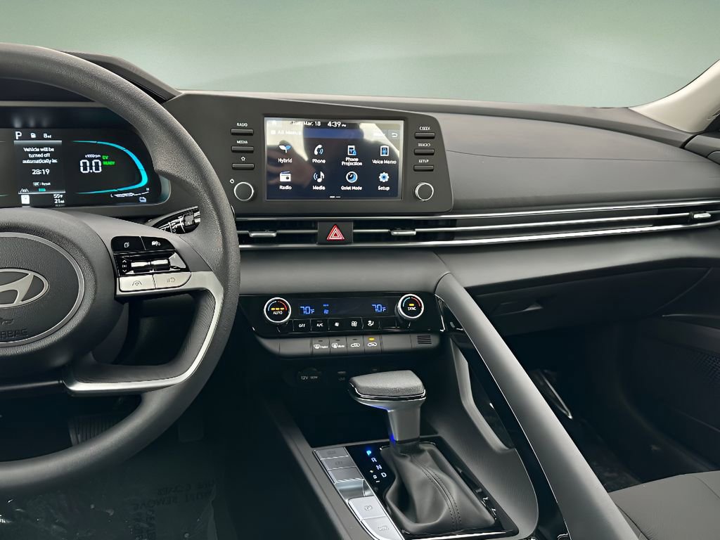 New 2025 Hyundai Elantra Blue image 18