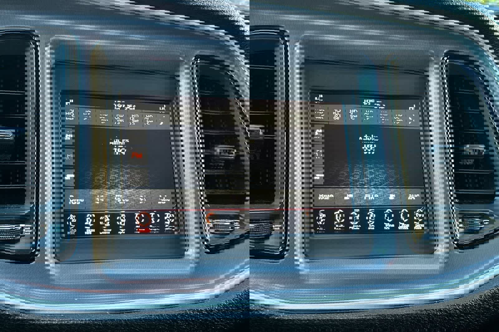 Used 2020 Dodge Challenger R/T image 19