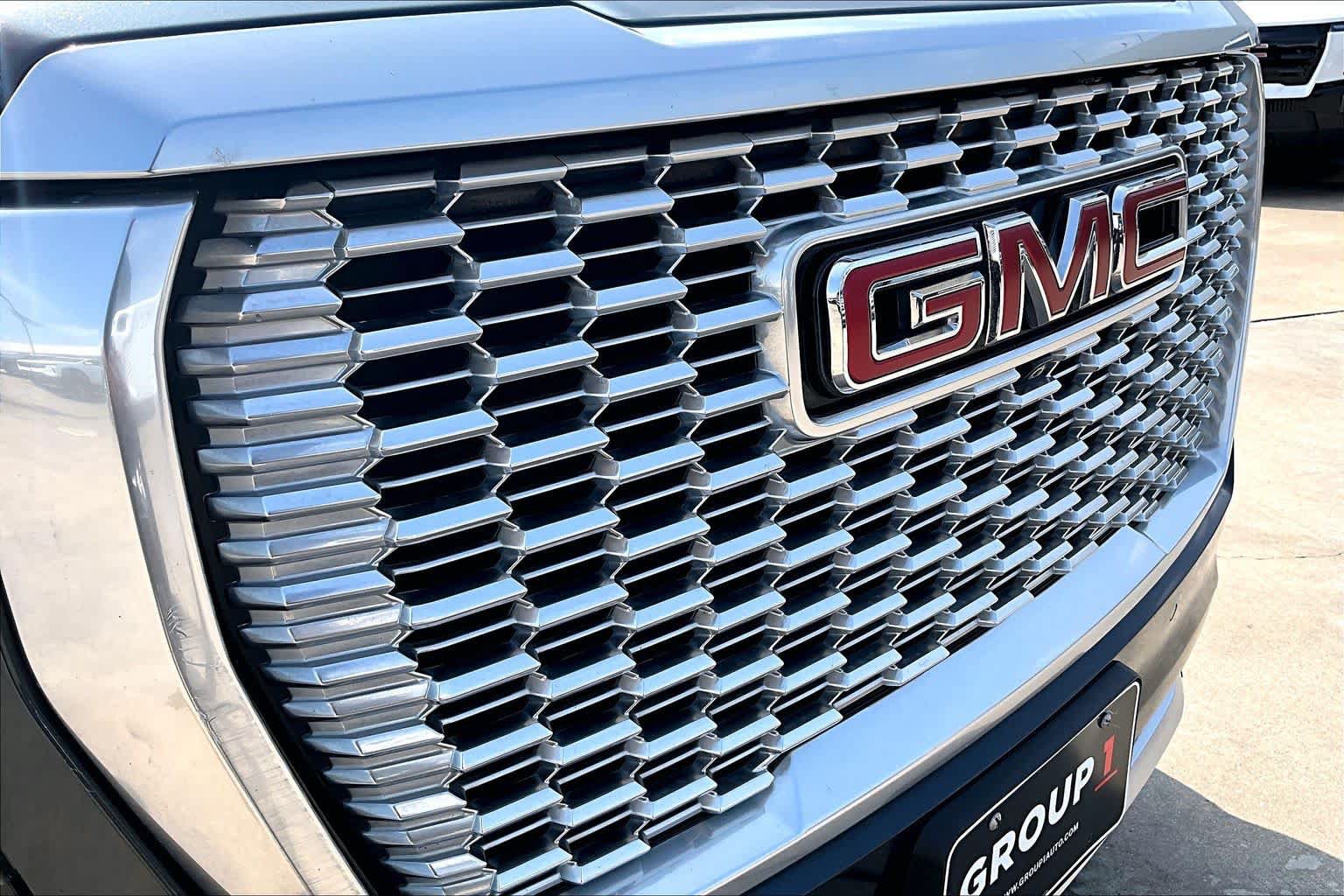 Used 2021 GMC Yukon Denali w/ Denali Premium Package AWD/4WD image 86