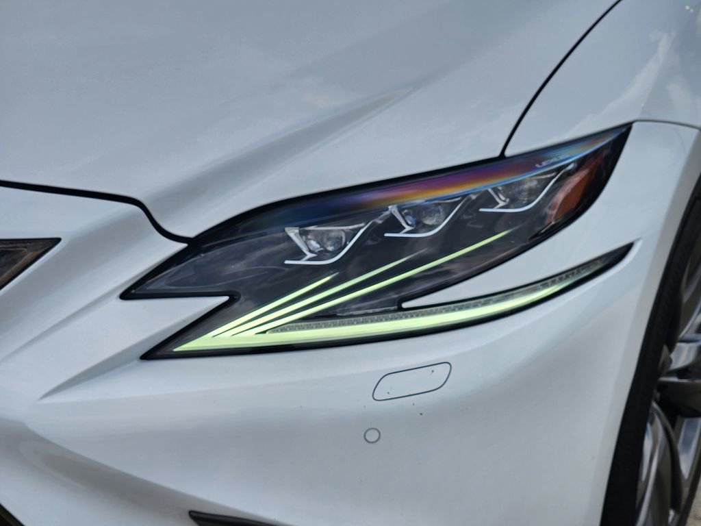 Used 2020 Lexus LS 500 F Sport w/ Cold Weather Package (CK) RWD image 9