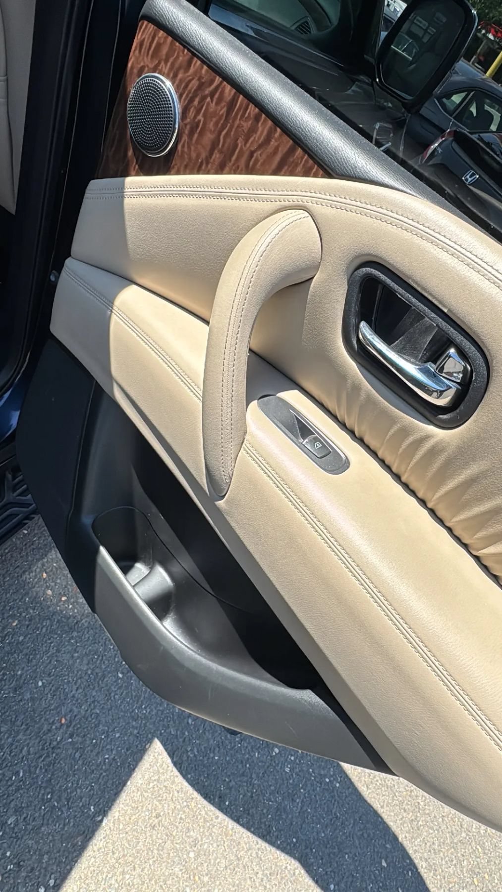 Used 2019 Nissan Armada Platinum w/ Interior Lighting Package AWD/4WD image 24
