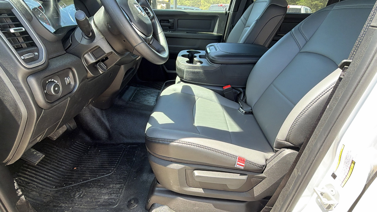 New 2026 RAM 4500 Tradesman w/ Chrome Appearance Group AWD/4WD image 17