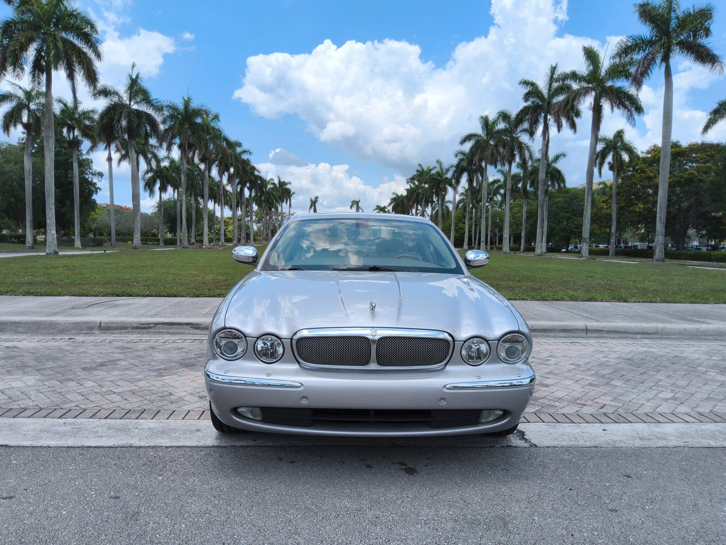 Used 2006 Jaguar XJ Vanden Plas RWD video 2