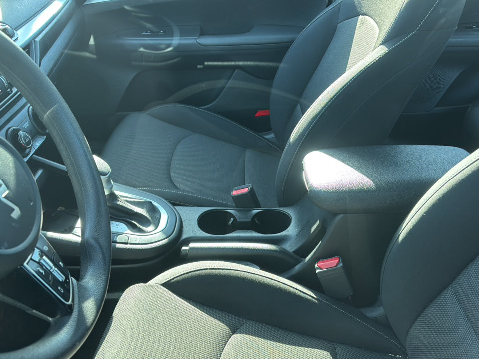 Used 2023 Kia Forte LXS FWD image 2