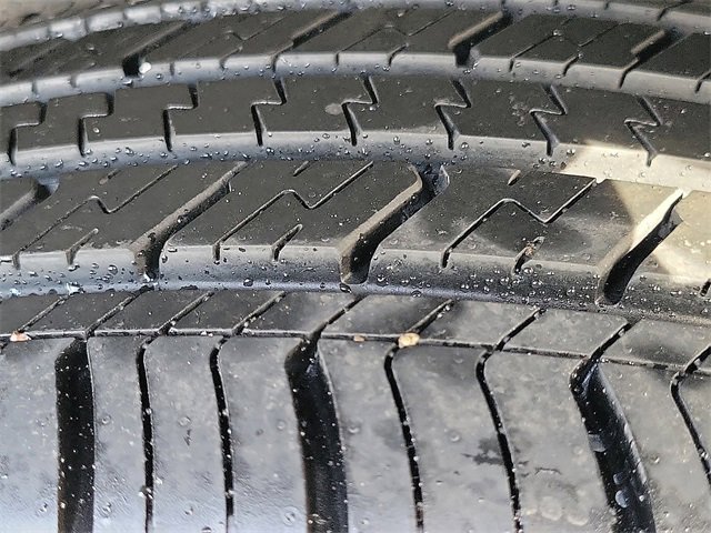 Used 2017 Cadillac XT5 Luxury w/ Driver Awareness Package image 25