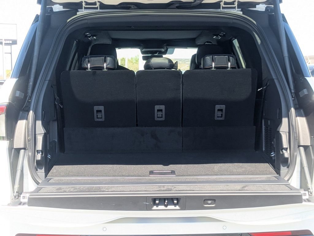 New 2026 Lincoln Navigator Black Label AWD/4WD image 13
