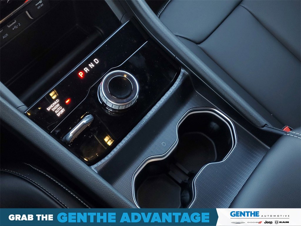 Certified 2024 Jeep Grand Cherokee Limited image 23