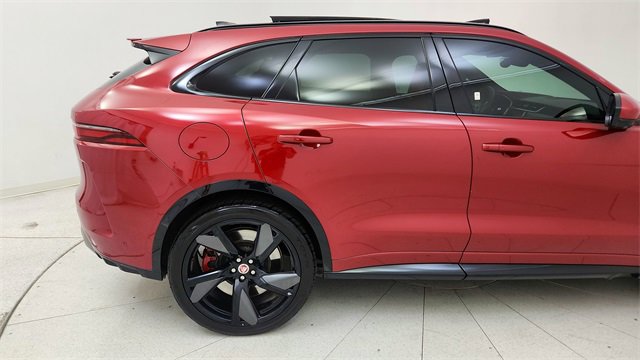 Used 2022 Jaguar F-PACE SVR image 12