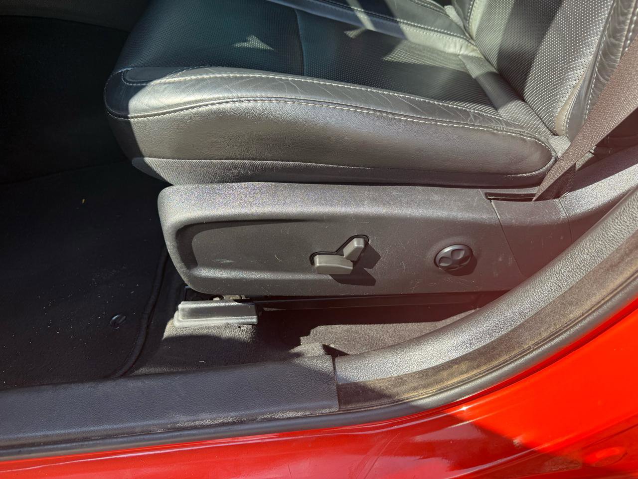 Used 2021 Dodge Charger SXT w/ Leather Interior Group RWD image 11