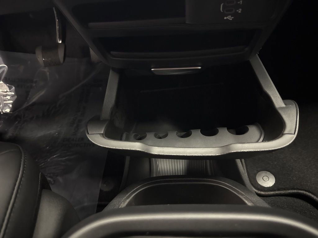 New 2026 Chrysler Voyager LX image 24