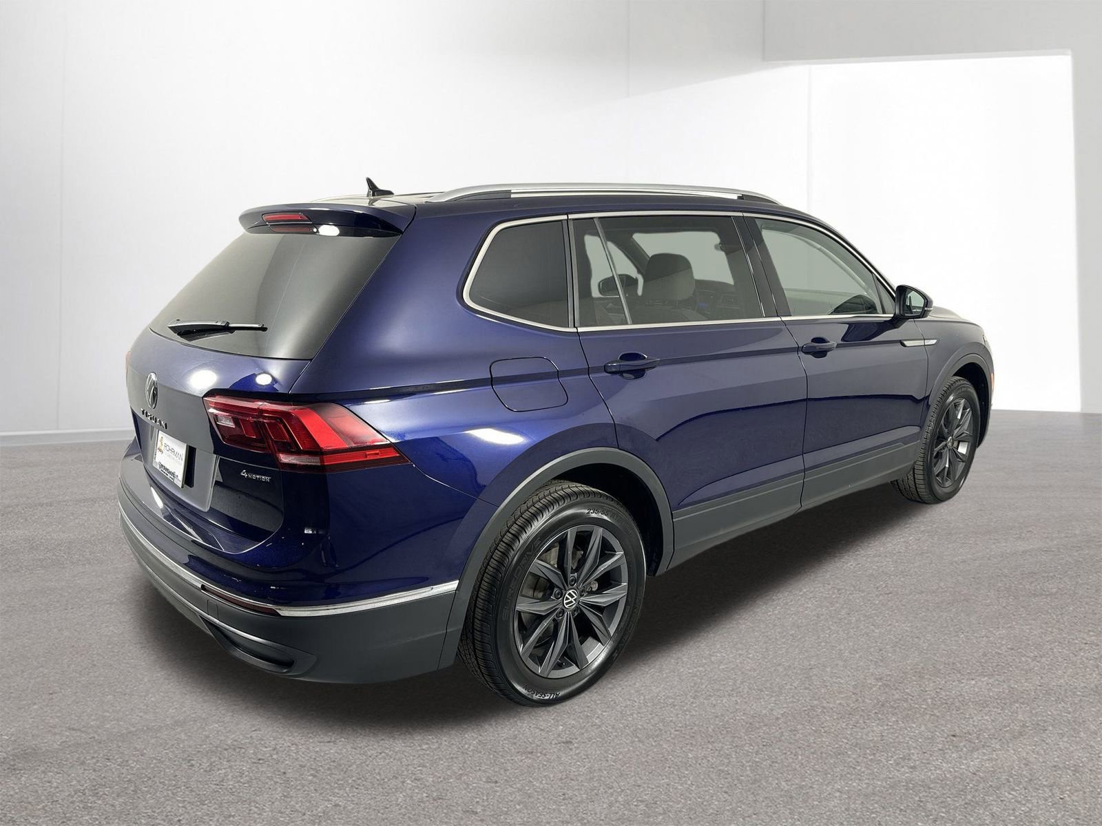 Used 2022 Volkswagen Tiguan SE image 34