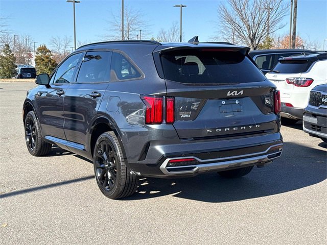 Certified 2022 Kia Sorento SX image 4