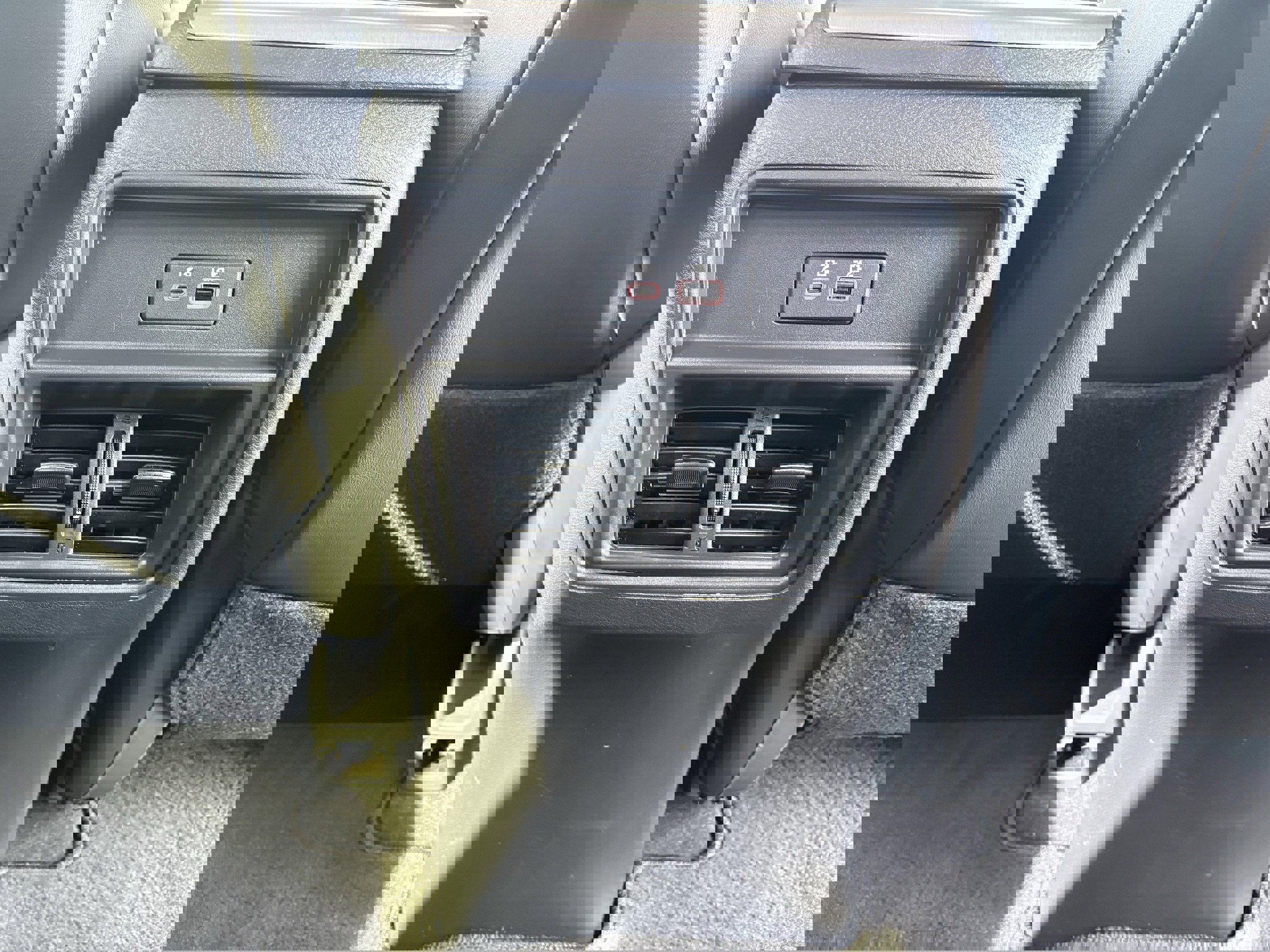 Used 2024 Nissan Murano SV w/ SV Midnight Edition Package FWD image 31