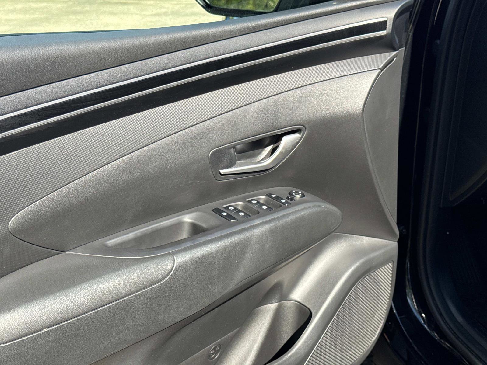 Used 2024 Hyundai Santa Cruz Night image 18