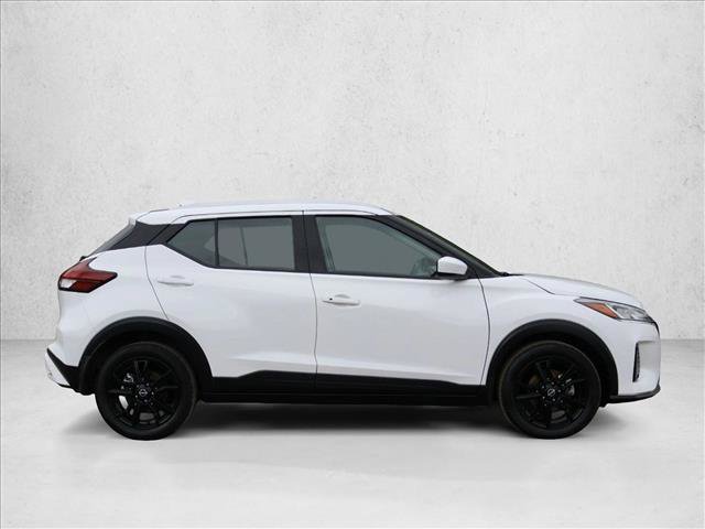 Used 2023 Nissan Kicks SV FWD image 4