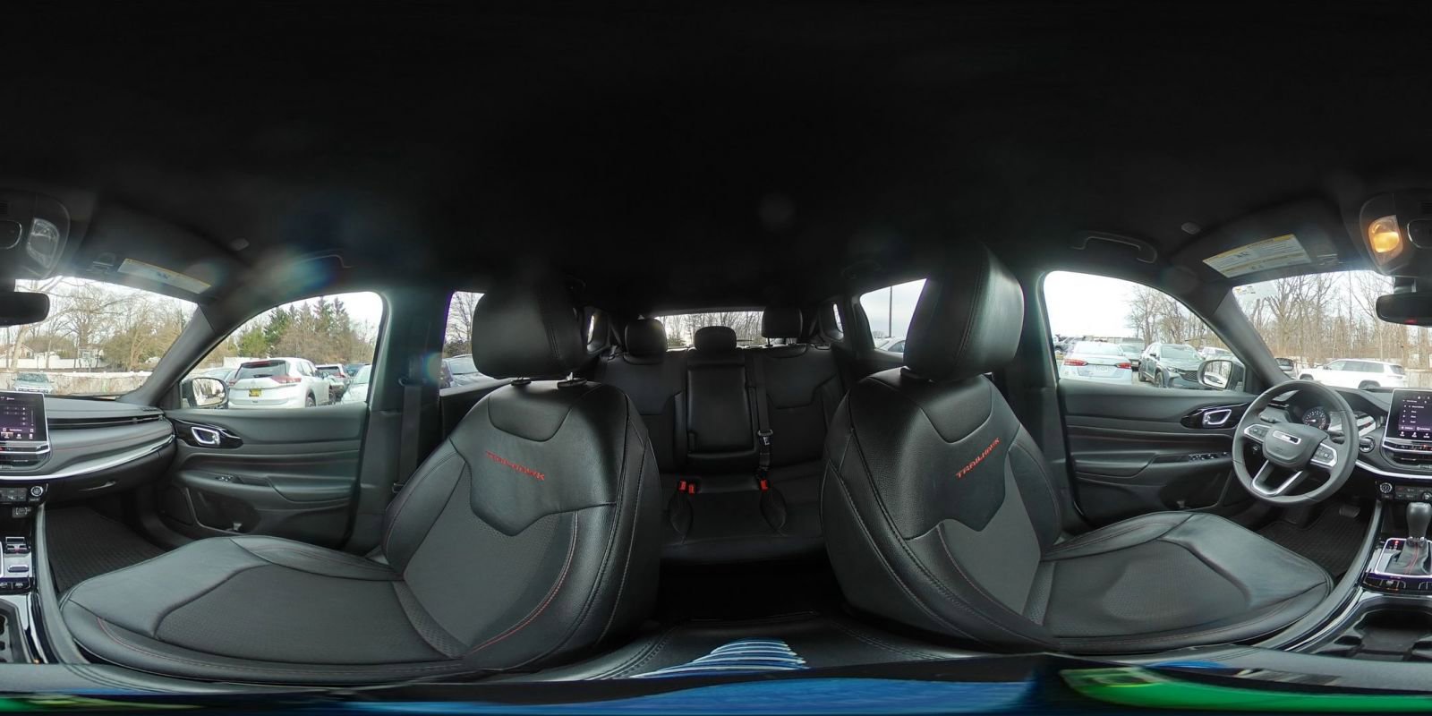 Used 2025 Jeep Compass Trailhawk image 39