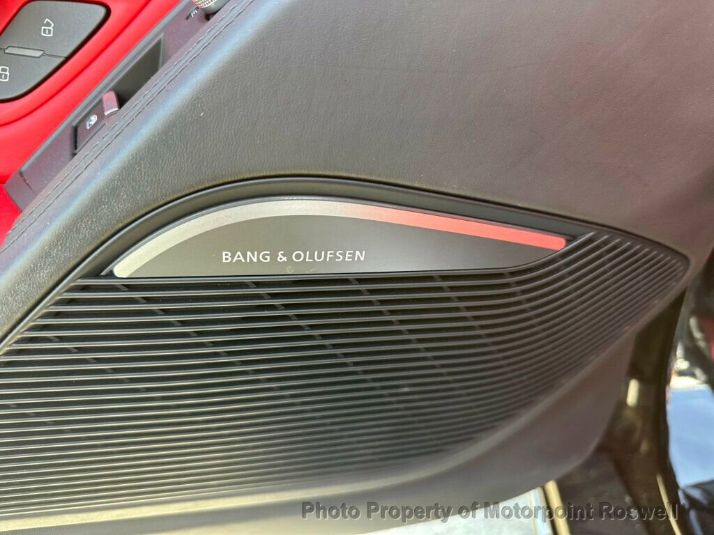 Used 2022 Audi R8 V10 w/ Premium Package image 16