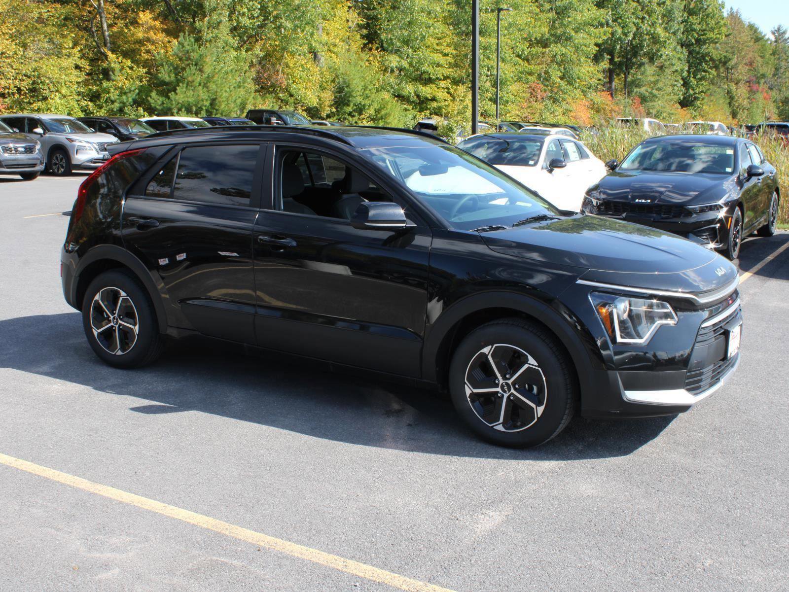 New 2025 Kia Niro LX image 4